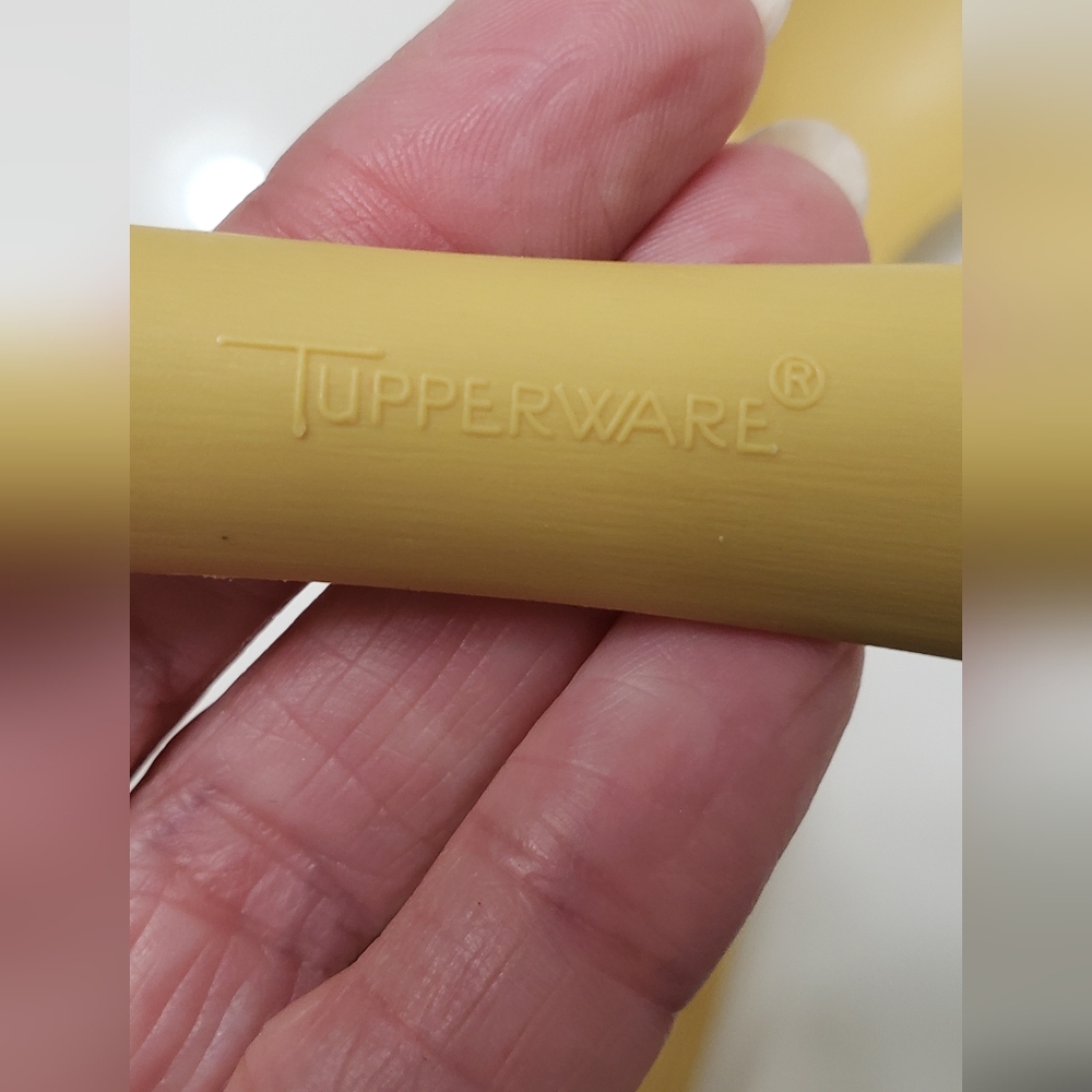 Vintage Tupperware Salad Prongs - Picture 4 of 6